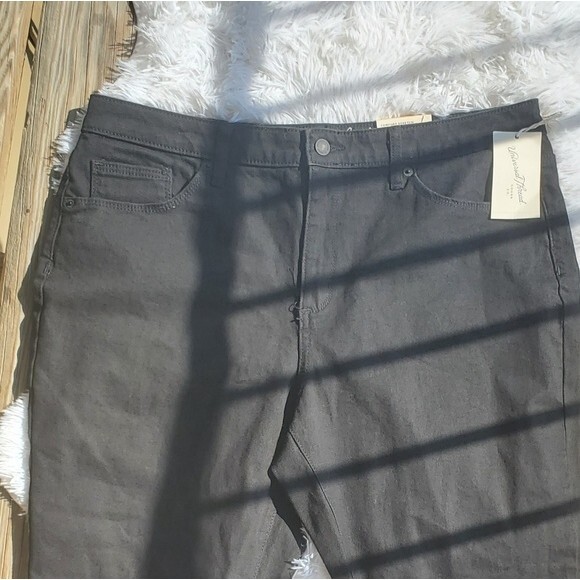 Universal Thread Black High Rise Boot Crop Jeans - Picture 6 of 8